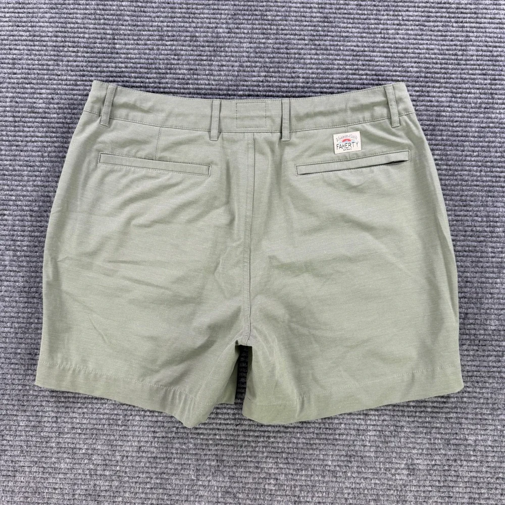 Faherty All Day Short Men 33 Green Hybrid Stretch Chino Outdoors Hike Climb Fish